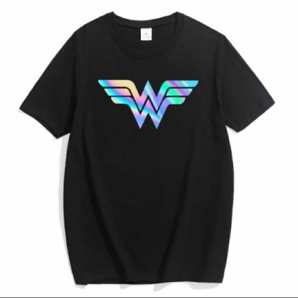 DC Comics Tops - WONDERWOMAN || DC Comics Logo Tee